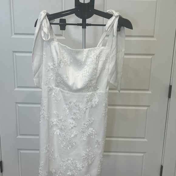 Park & Fifth White Tanner Mini Dress with Floral Accents, NWT, L - Picture 3 of 7